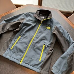 Northface Men’s Apex Bionic Softshell Jacket